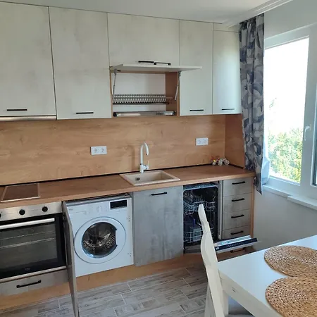 Teddy's Sea View Apartman *